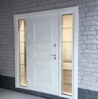 Дверь со стеклами по бокам Дверь со стеклами по бокам